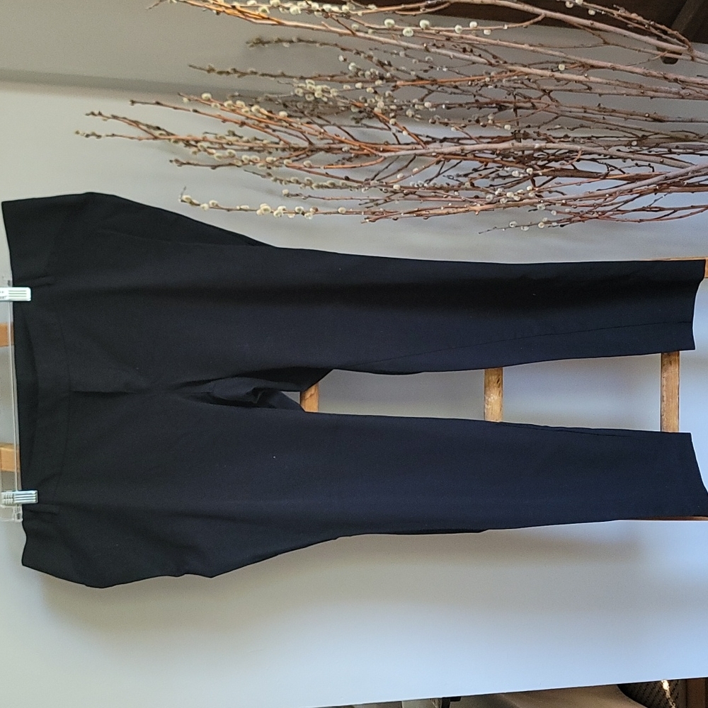 Old Navy maternity pants 18 long!